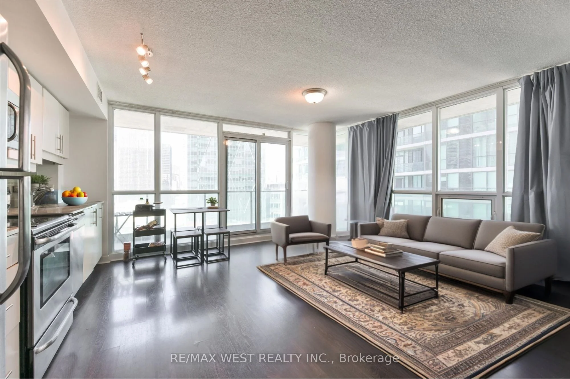 33 Bay Street 1504, Toronto C01, On M5j 2z3