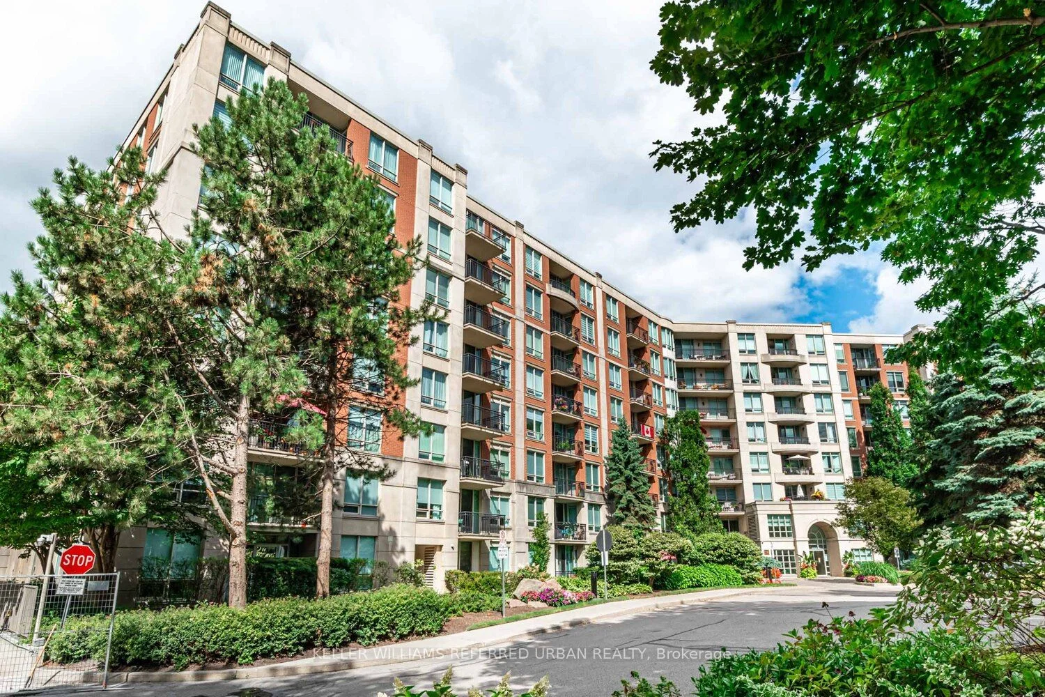Condo Apartment in Toronto