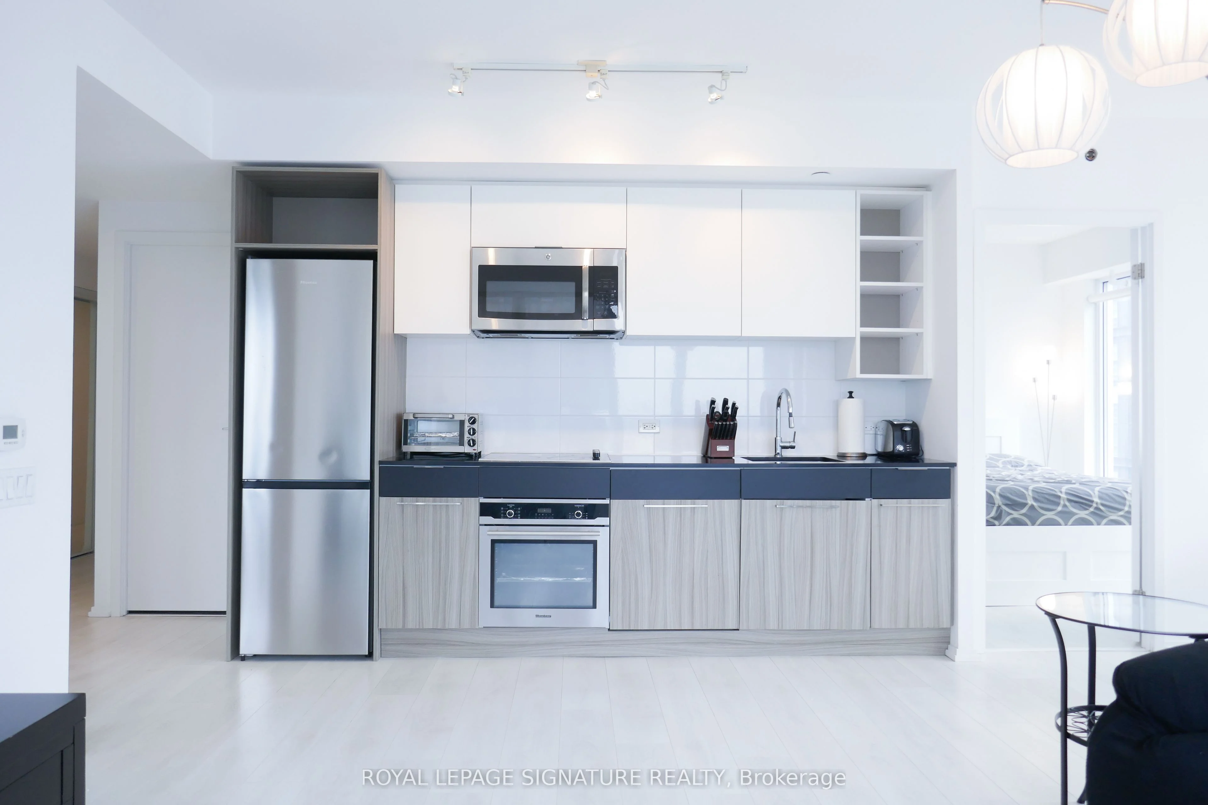68 Shuter Street 2710, Toronto C08, ON M5B 1B4