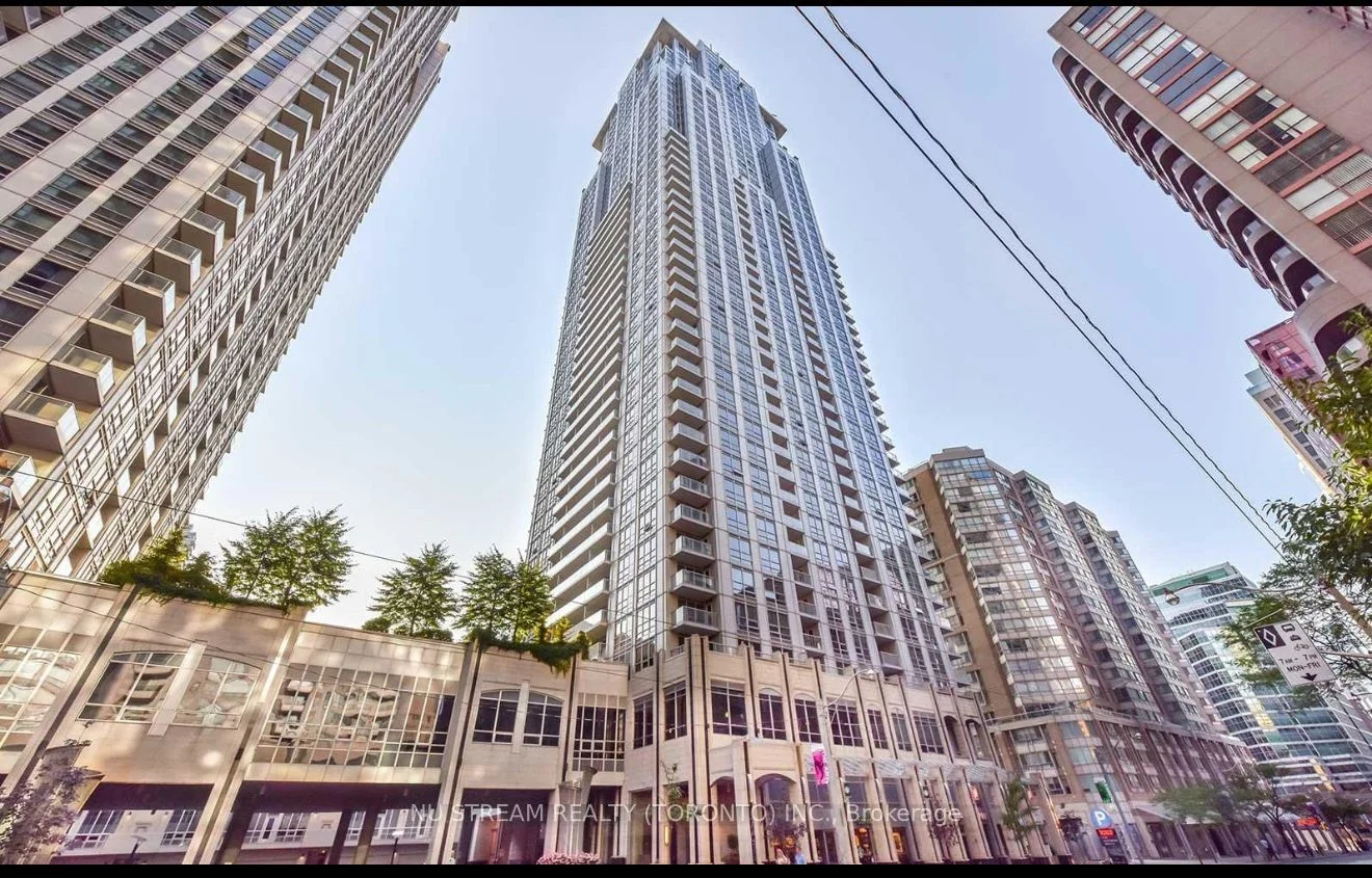 761 Bay Street 3513, Toronto C01, ON M5G 2R2