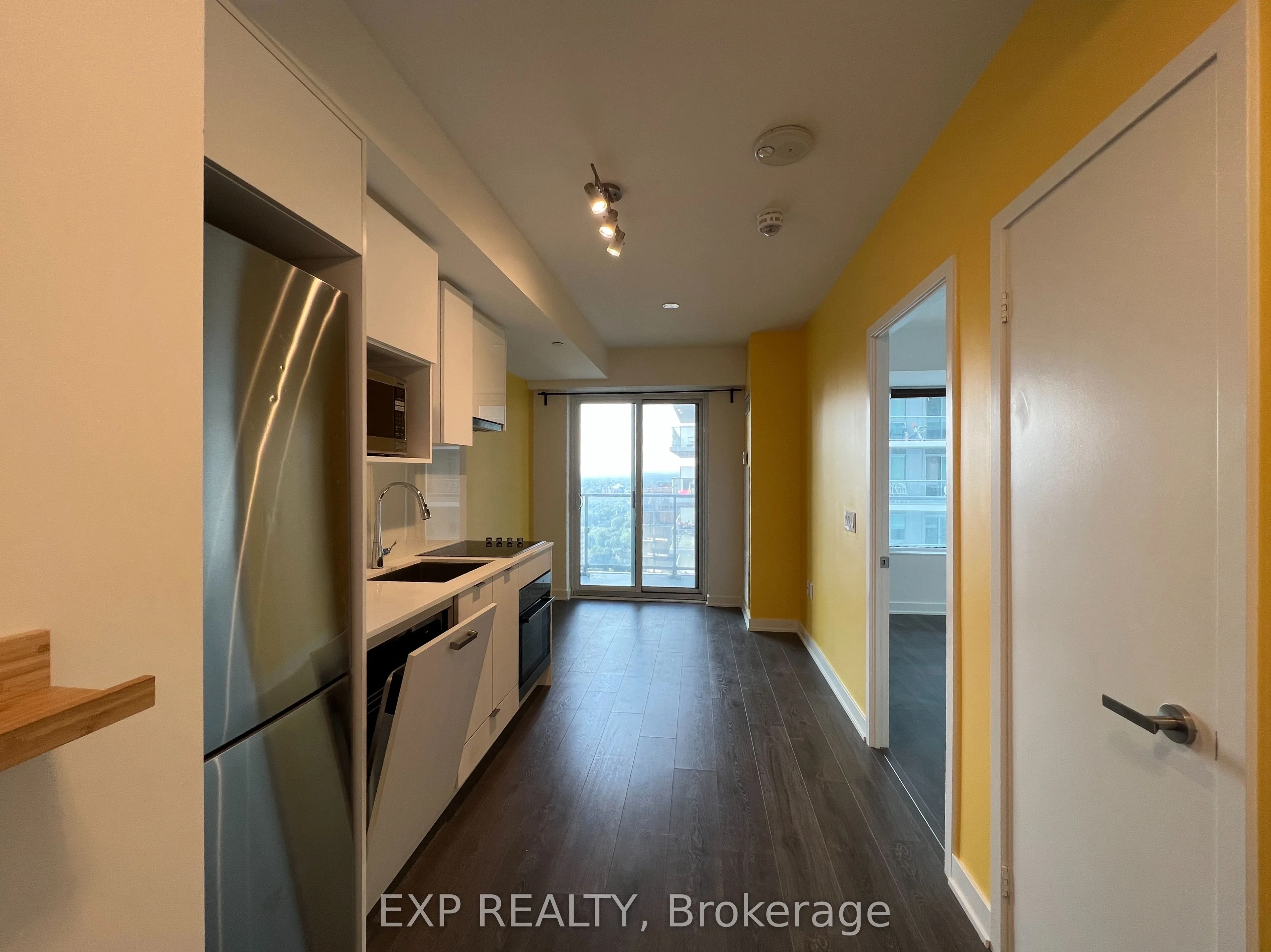 Condo Apartment in Toronto