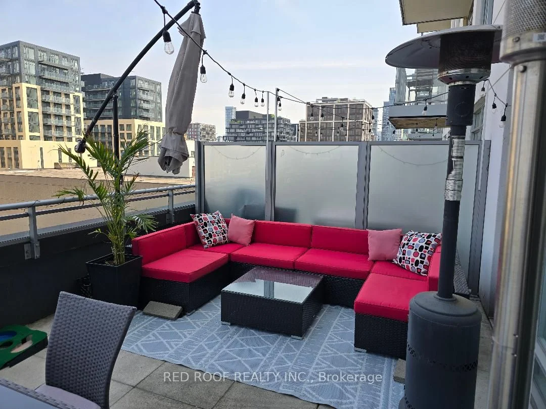 525 Adelaide Street W 909, Toronto C01, ON M5V 0N7