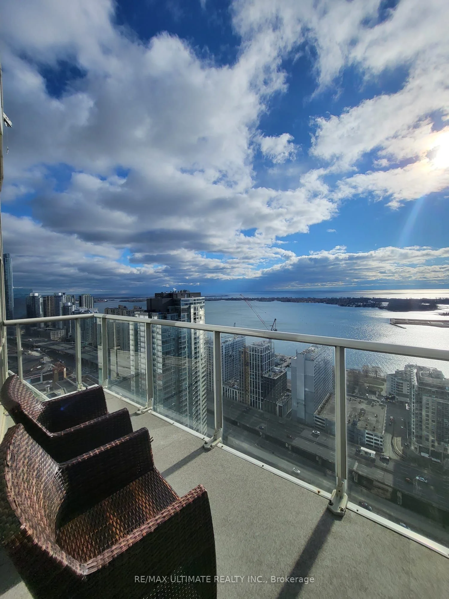 10 Navy Wharf Court PH05, Toronto C01, ON M5V 3V2