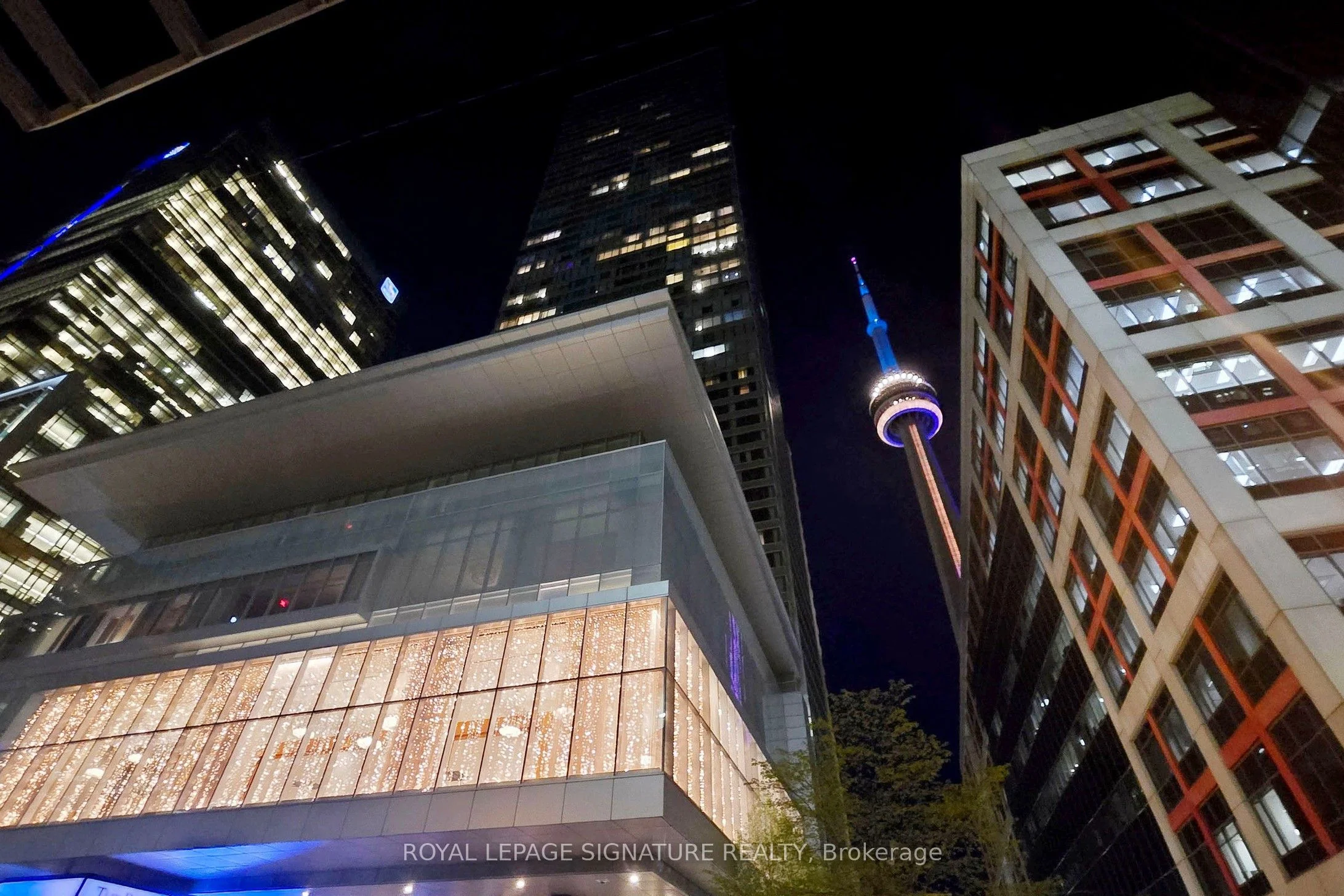 183 Wellington Street W 3505, Toronto C01, ON M5V 0A1