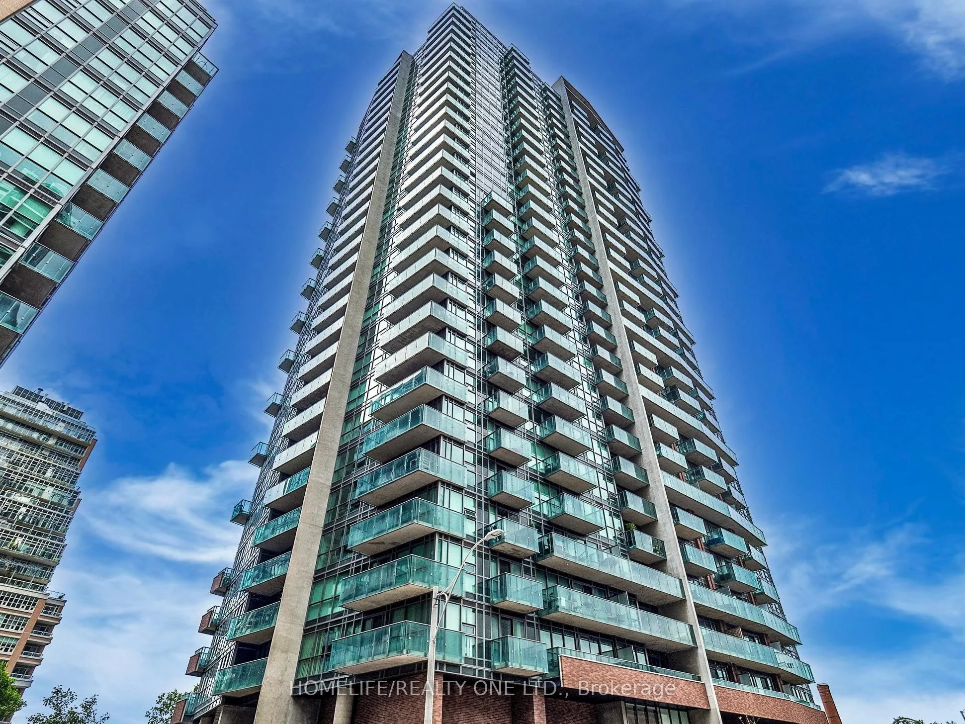 Condo Apartment in Toronto