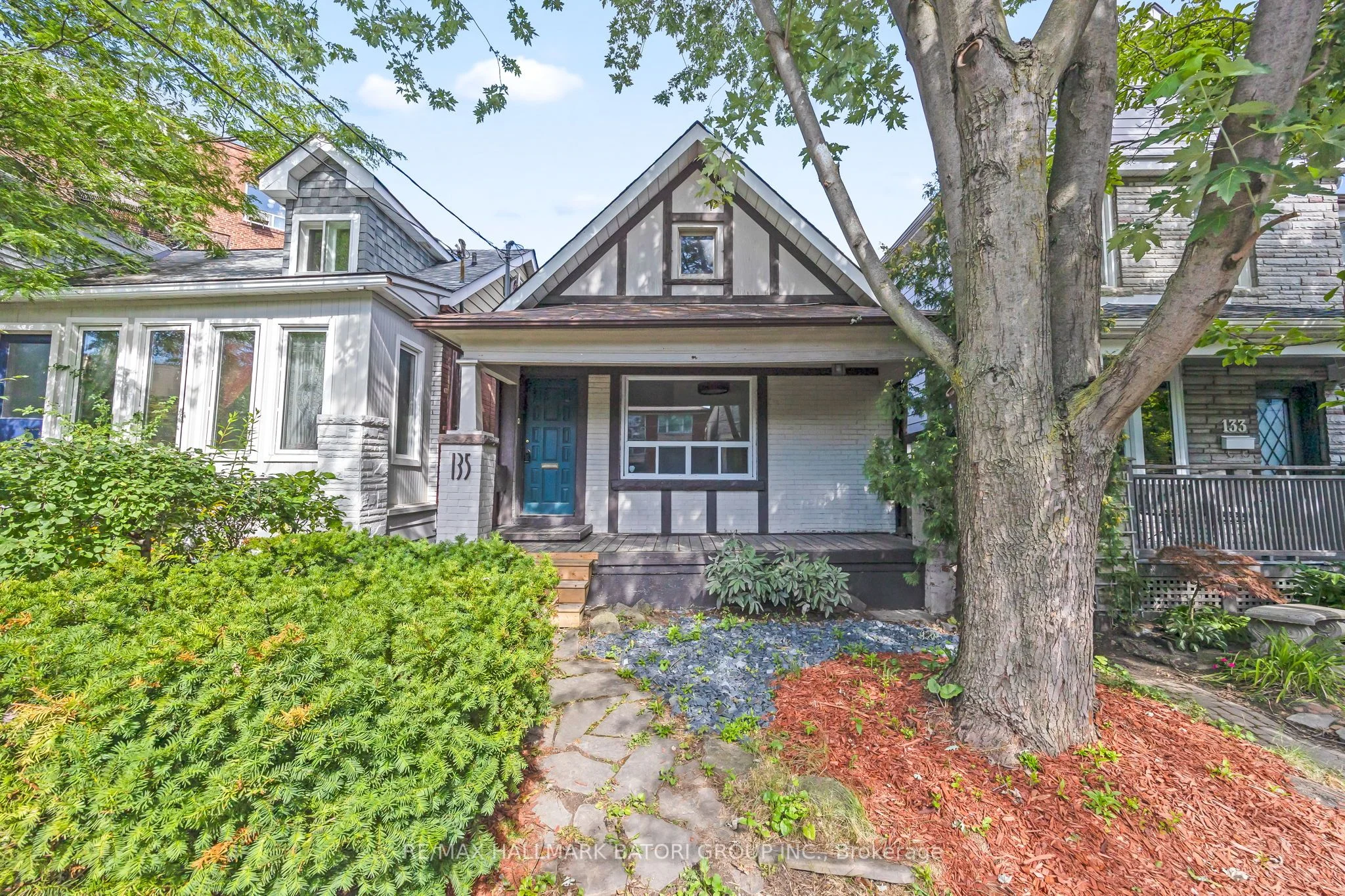 135 Kenwood Avenue, Toronto C03, ON M6C 2S4