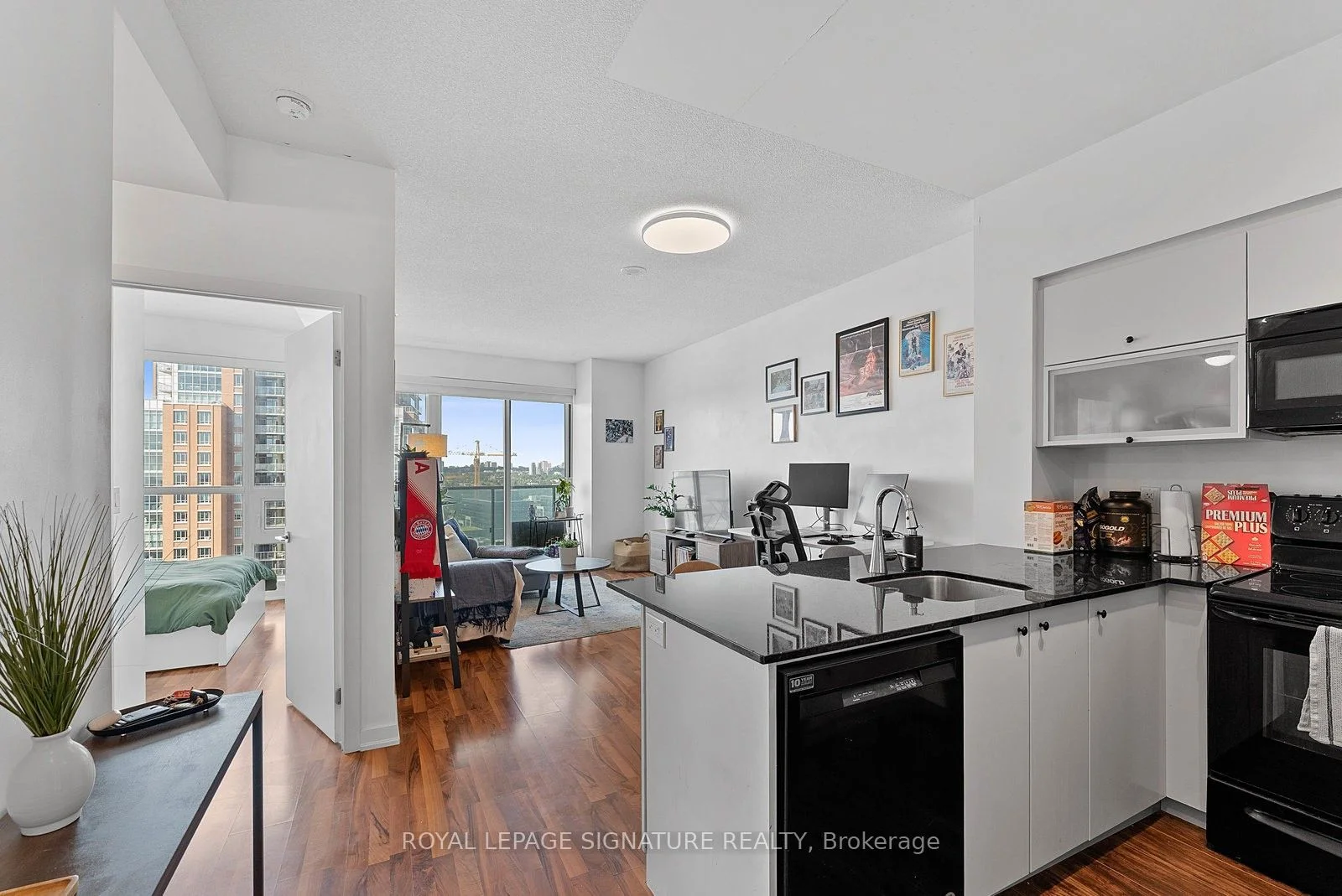 150 East Liberty Street 2112, Toronto C01, ON M6K 3R5