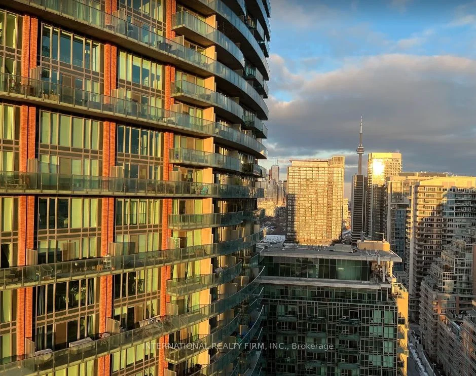 135 East Liberty Street 1906, Toronto C01, On M6k 3k4
