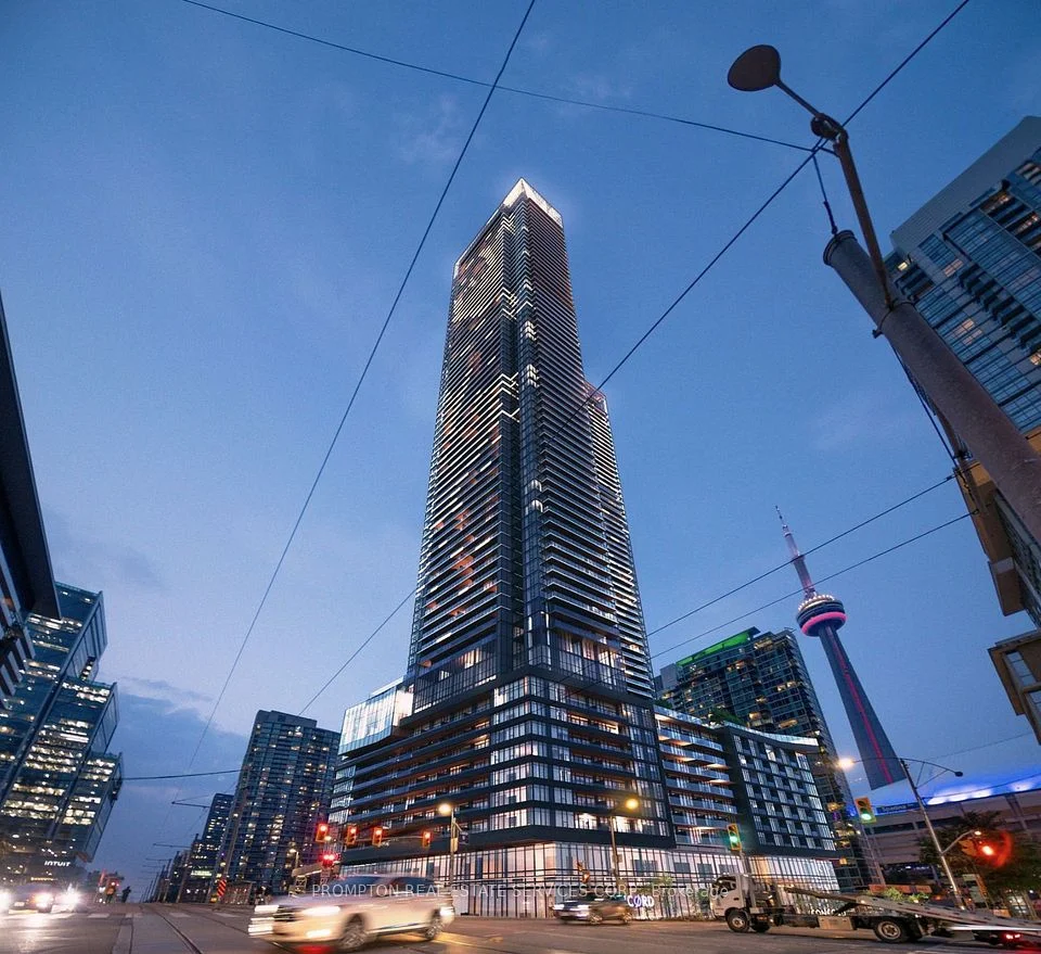 1 Concord Cityplace Way 3803, Toronto C01, ON M5V 0X4