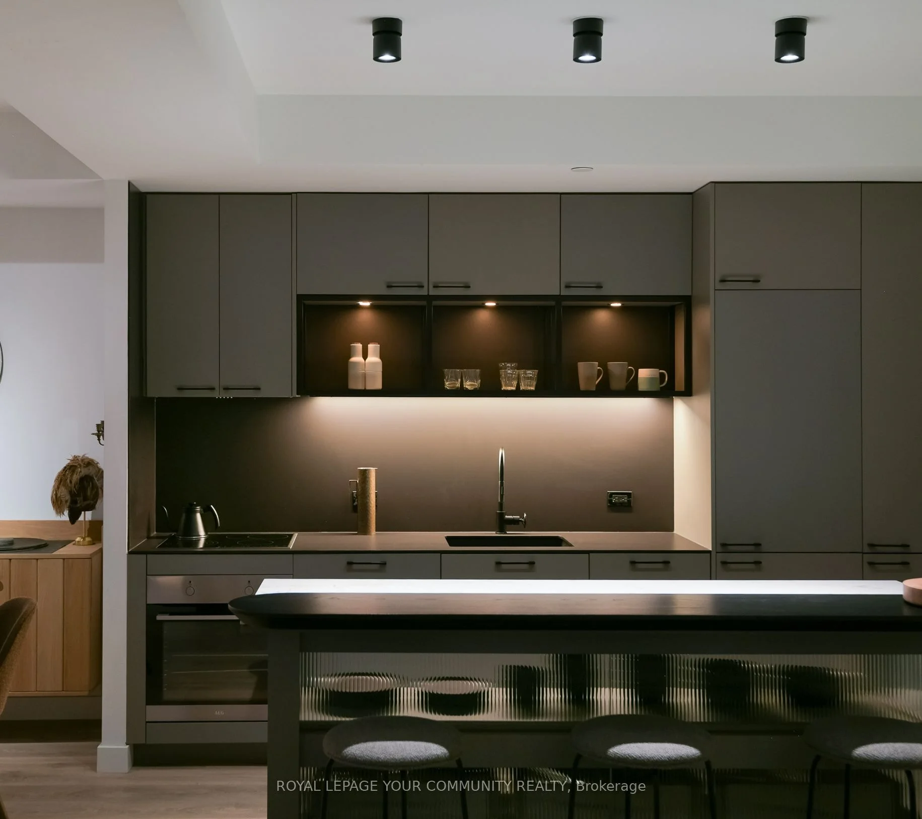 505 Richmond Street W 612, Toronto C01, ON M5V 0P4