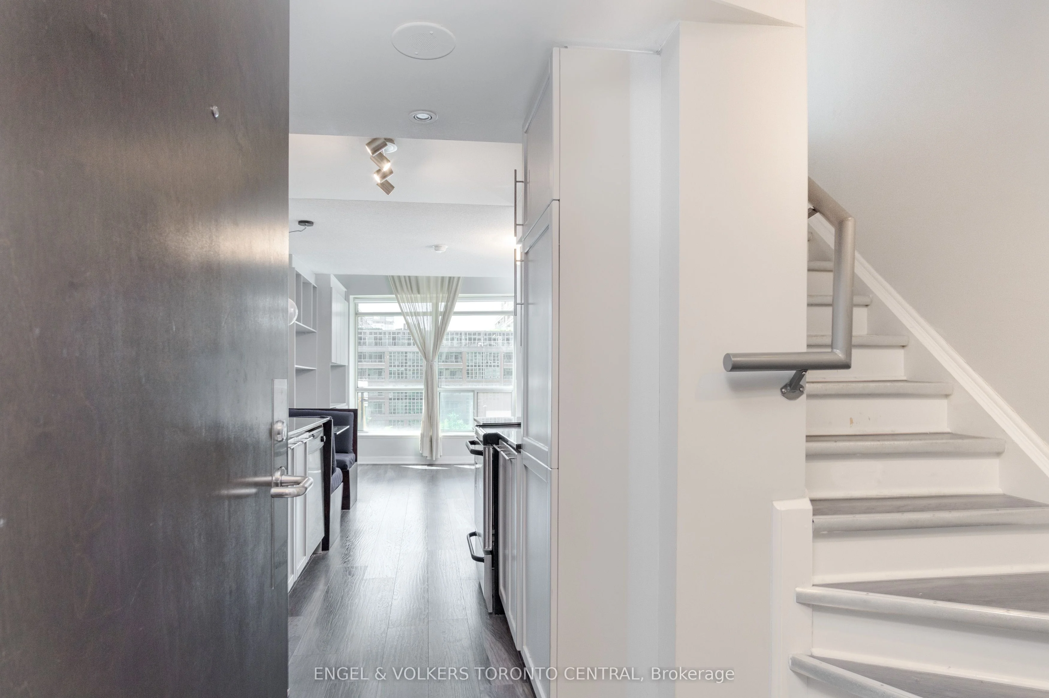 50 Lynn Williams Street 206, Toronto C01, On M6k 3r9