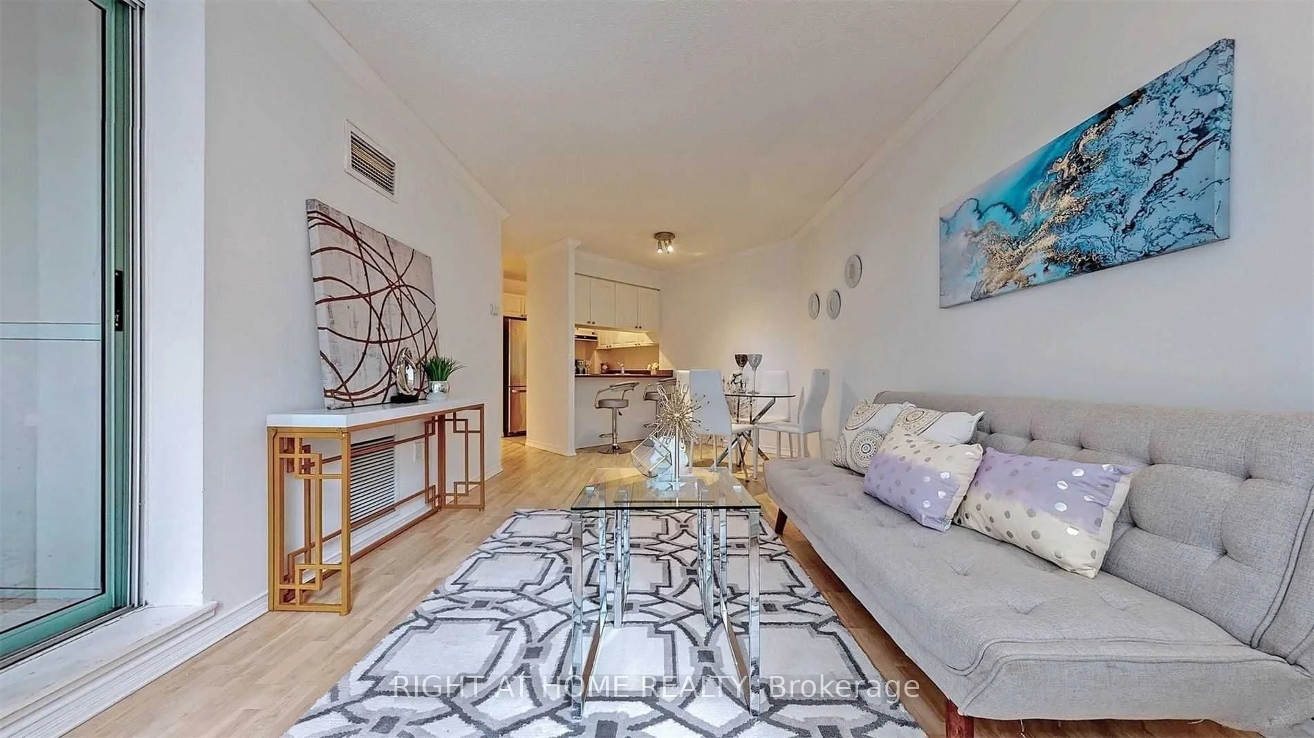 887 Bay Street 305, Toronto C01, ON M5S 3K4