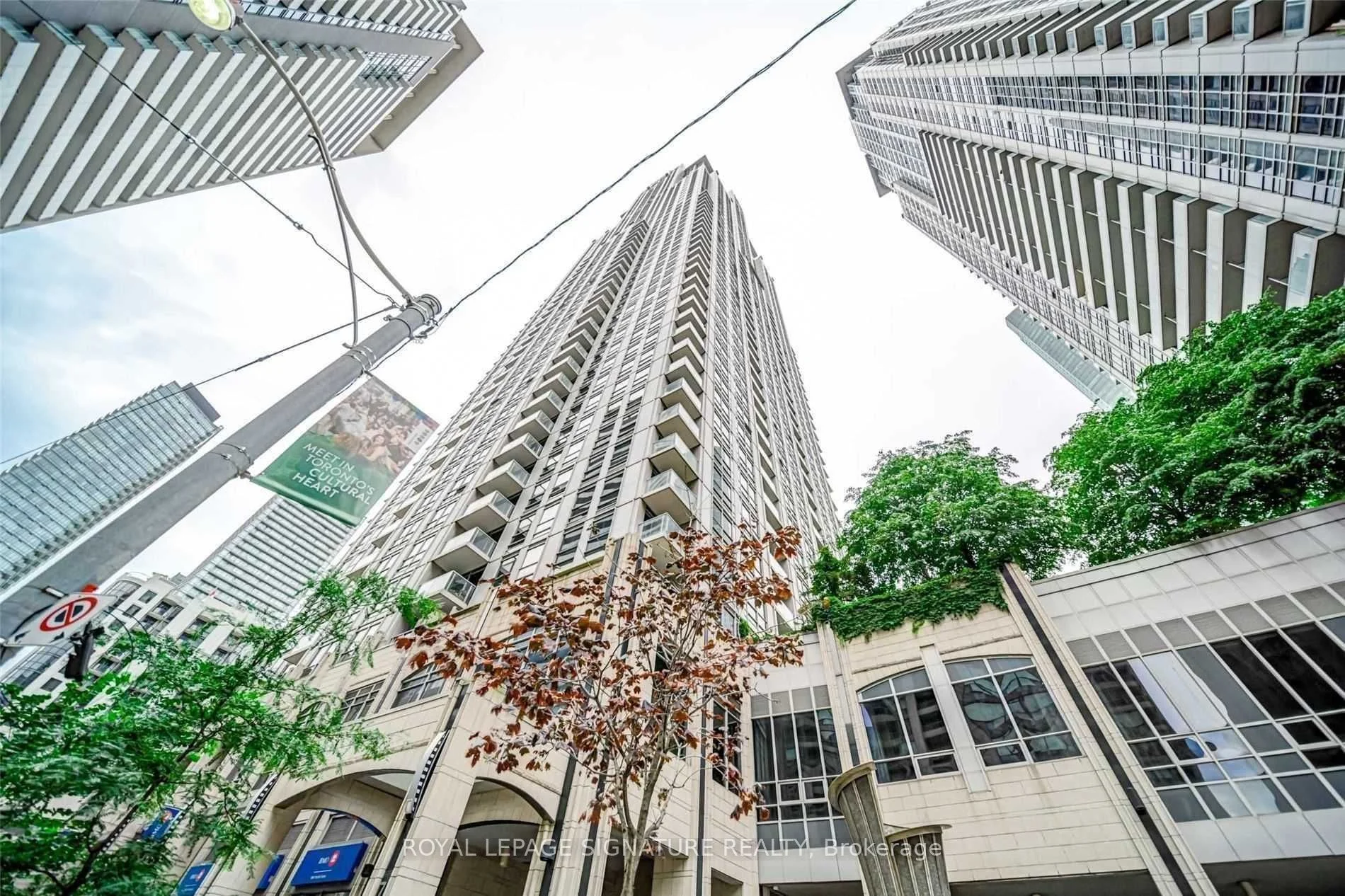763 Bay Street 1215, Toronto C01, ON M5G 2R3