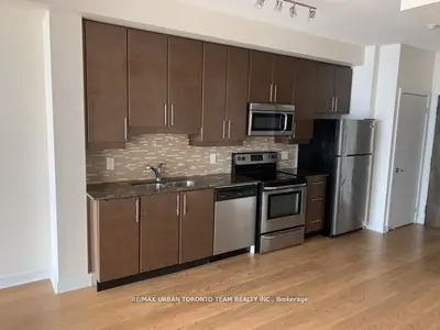 Condo Apartment in Toronto