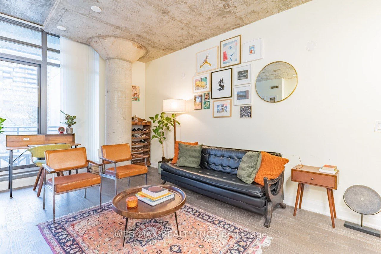10 Morrison Street 402 (F), Toronto C01, ON M5V 2T8