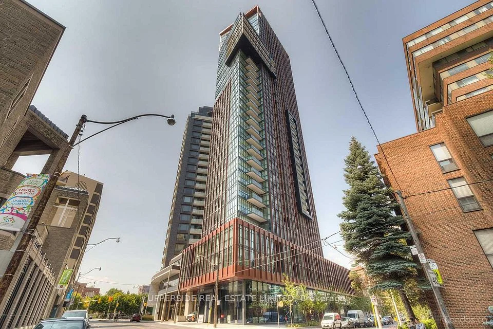 32 Davenport Road 1808, Toronto C02, ON M5R 1H3