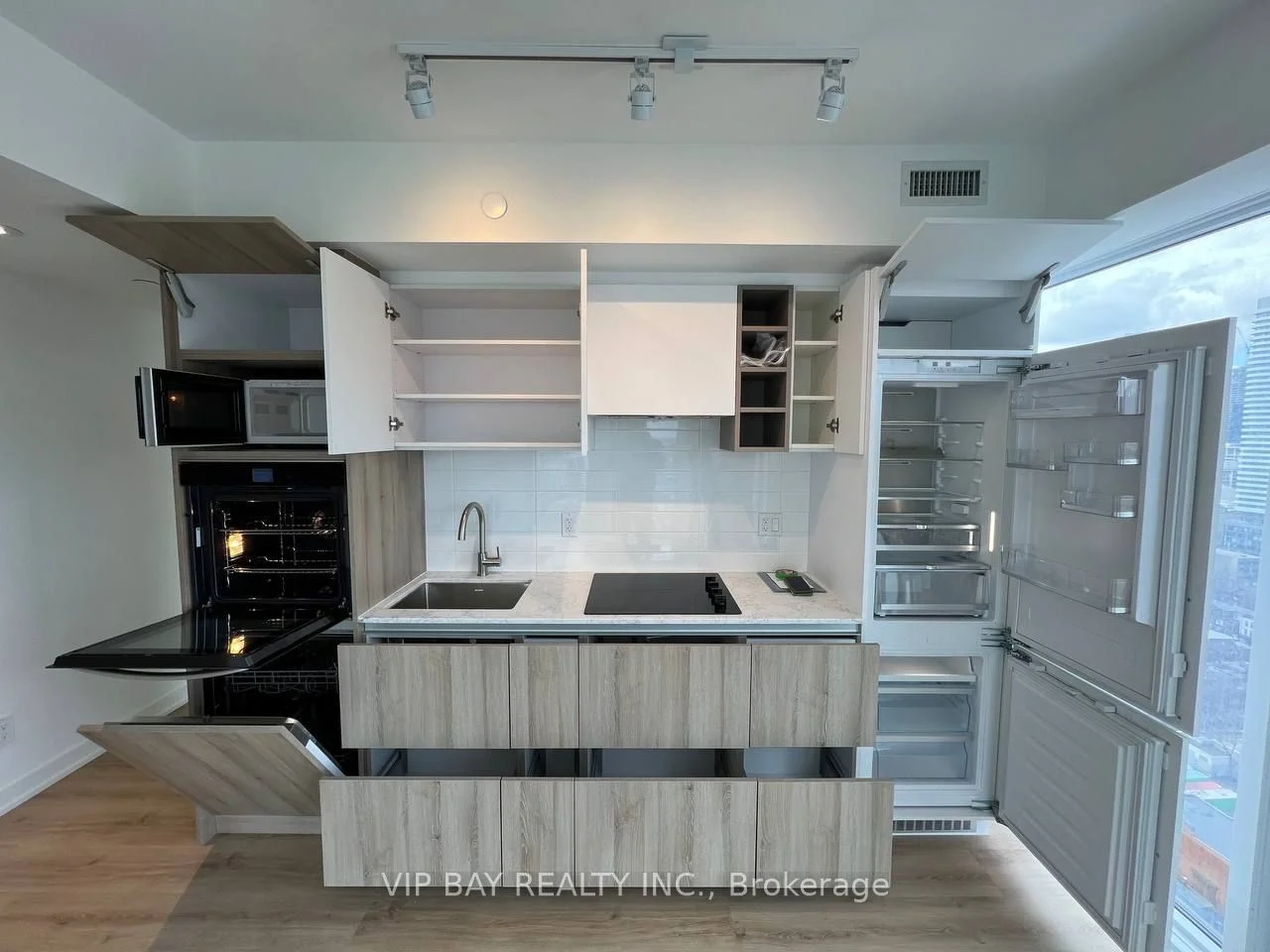 319 Jarvis Street 4710, Toronto C08, ON M5B 0C8