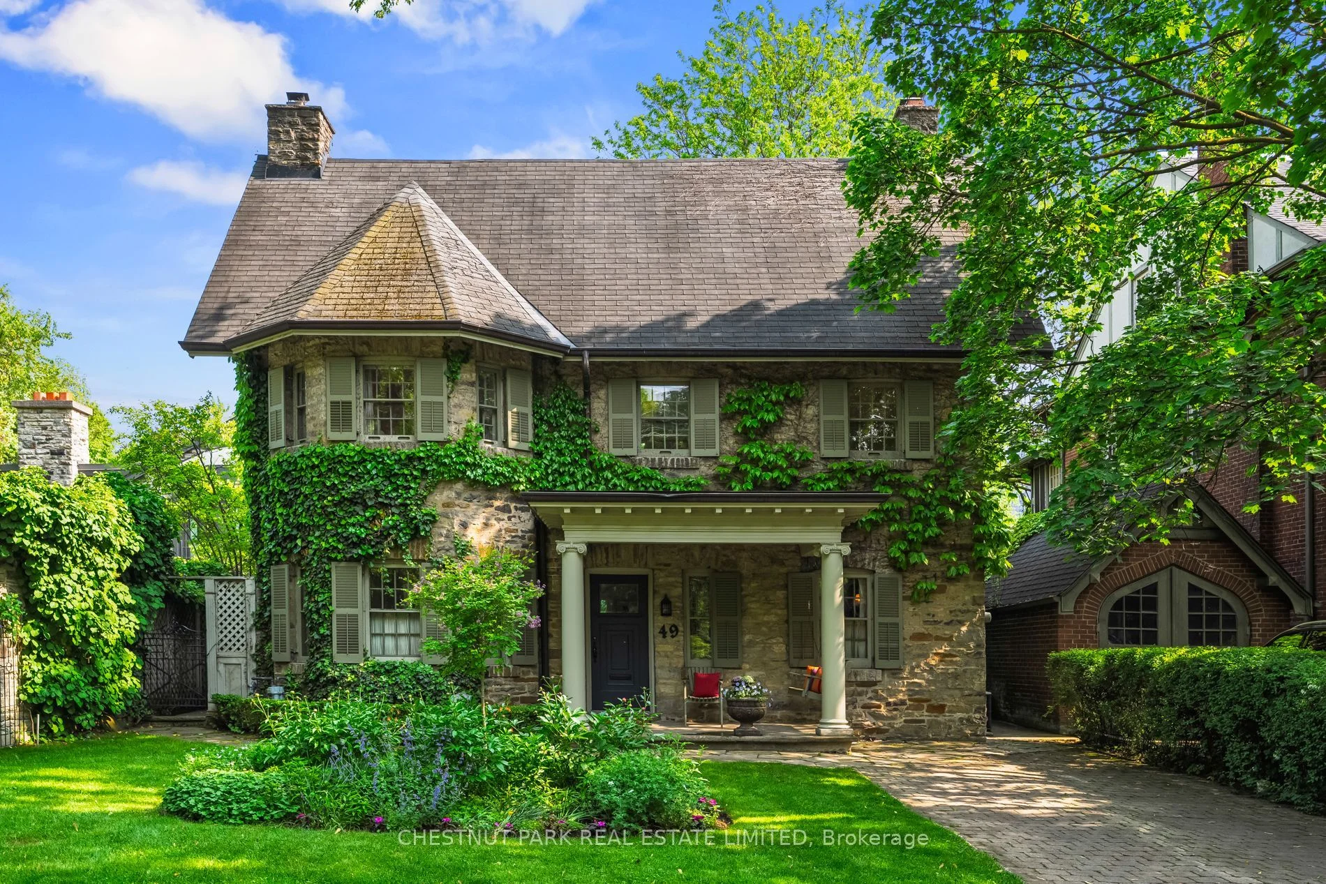 49 Roxborough Street, Toronto C09, ON M4W 1V5