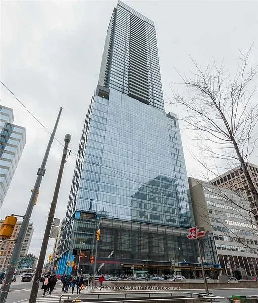 488 University Avenue 5016, Toronto C01, On M5g 0c1