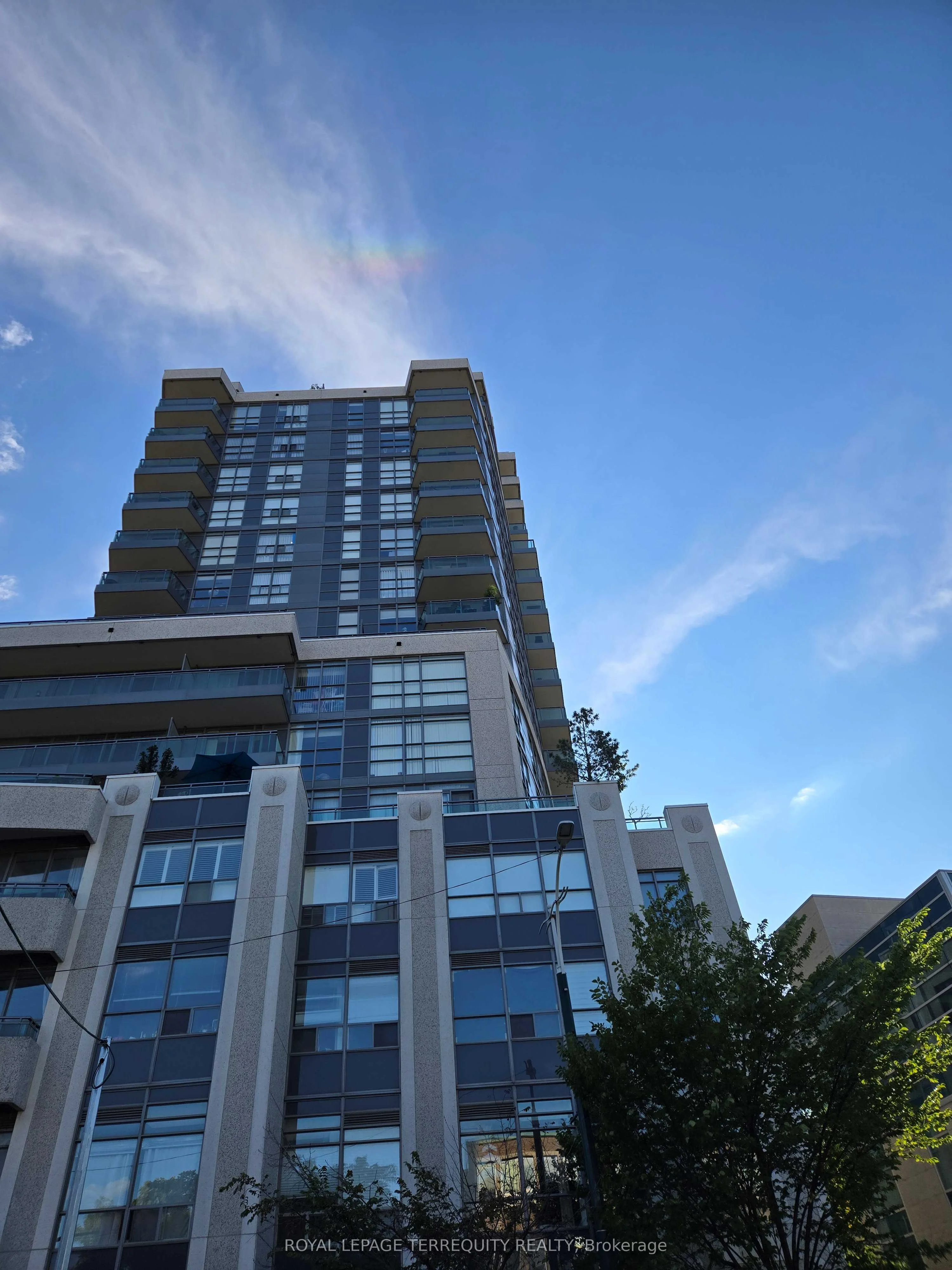 736 Spadina Avenue 1606, Toronto C01, ON M5S 2J2