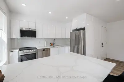Upper Level in Toronto