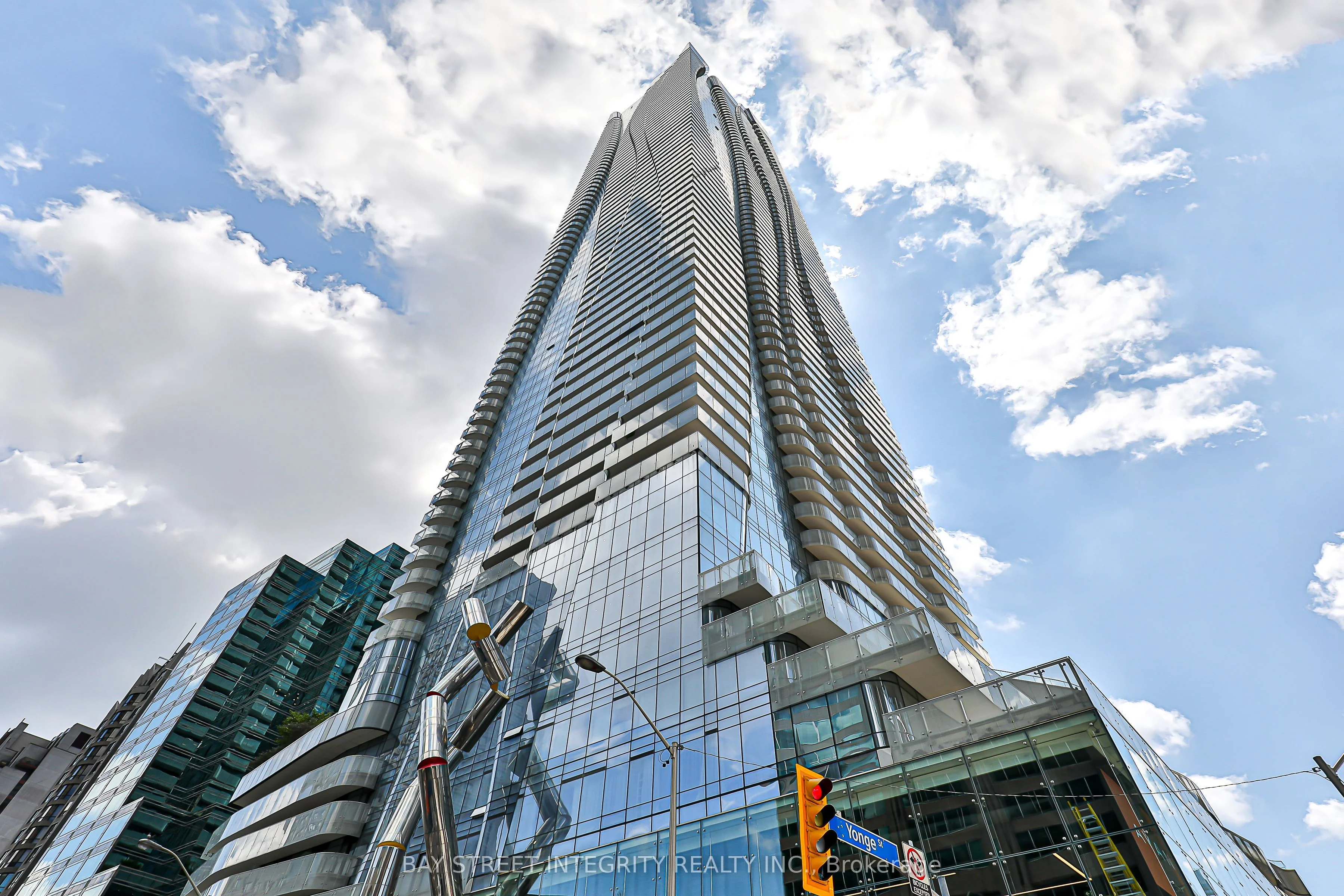 1 Bloor Street 1110, Toronto C08, ON M4W 1A9