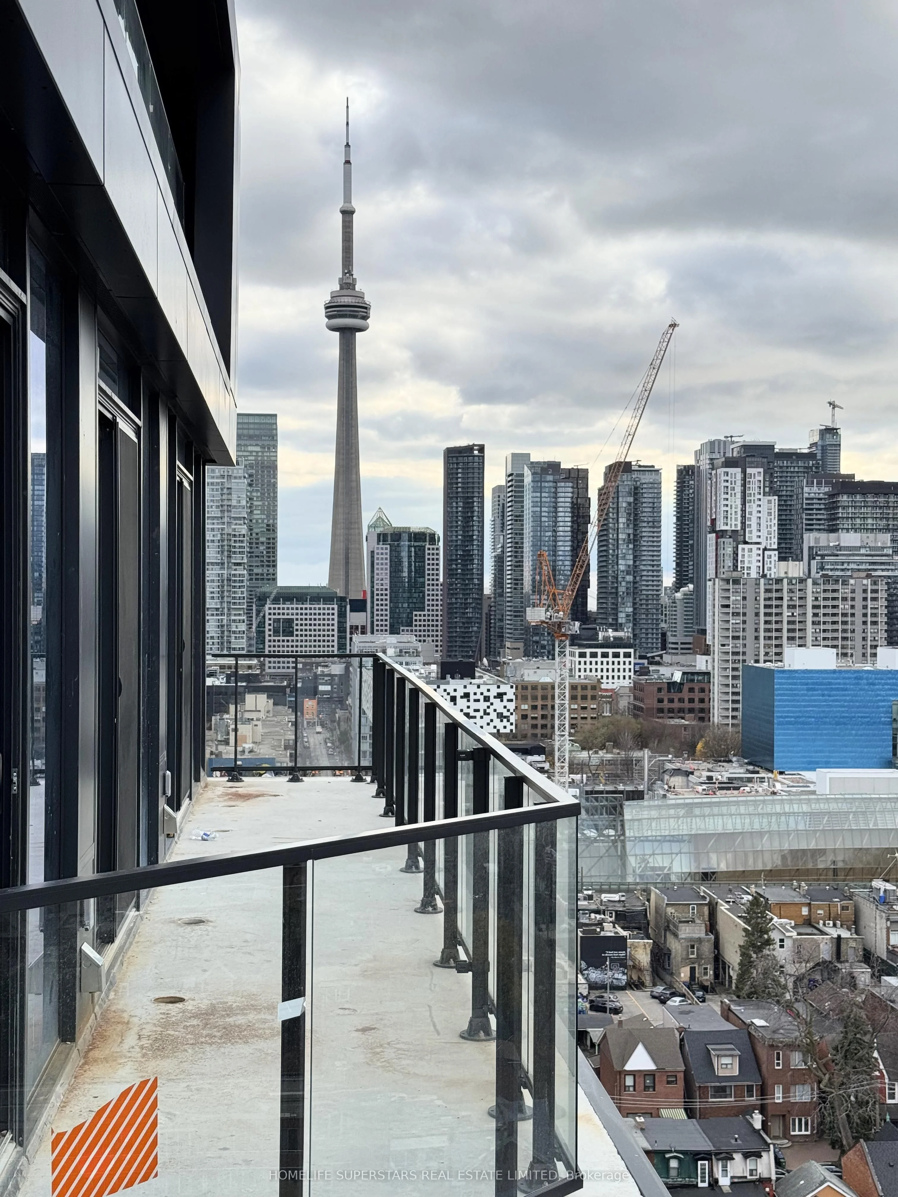 195 McCaul Street 1713, Toronto C01, ON M5T 0E5