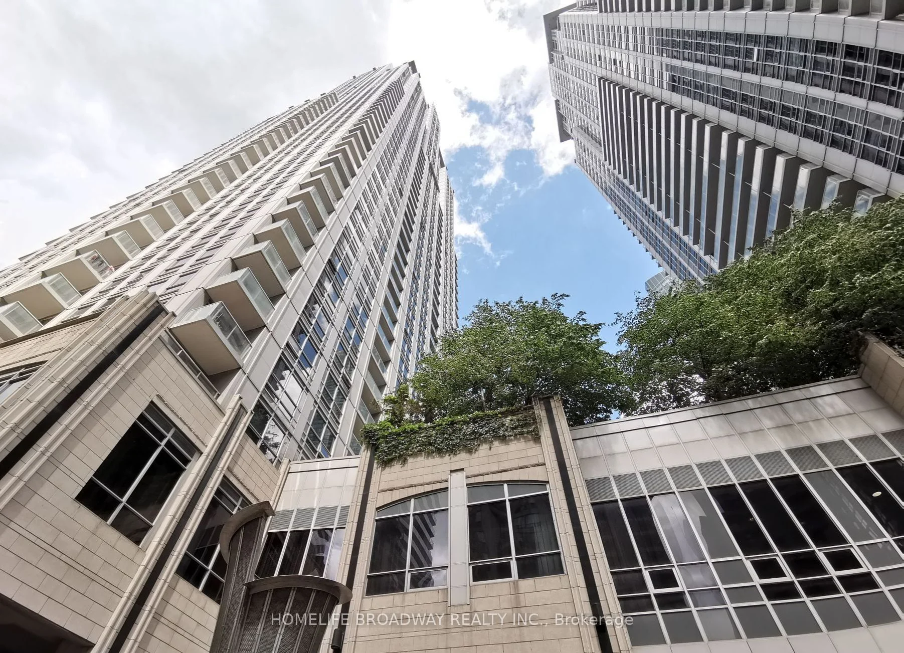 763 Bay Street 2608, Toronto C01, ON M5G 2R3
