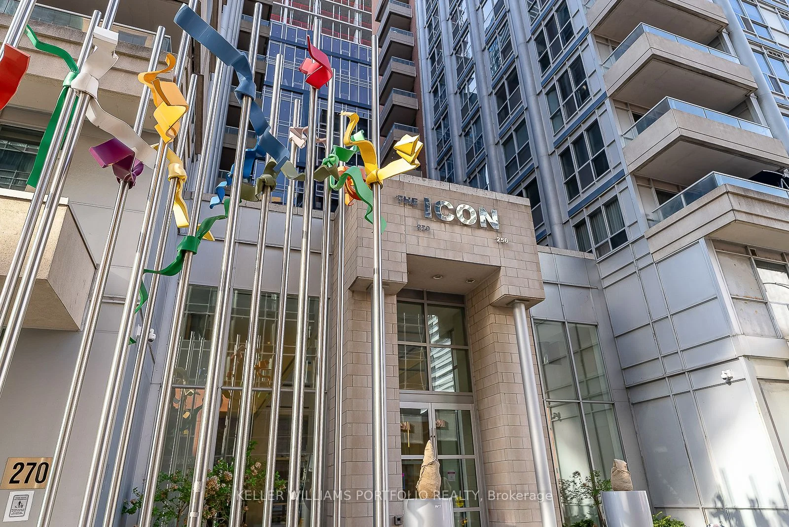 250 Wellington Street W 332, Toronto C01, ON M5V 3P6