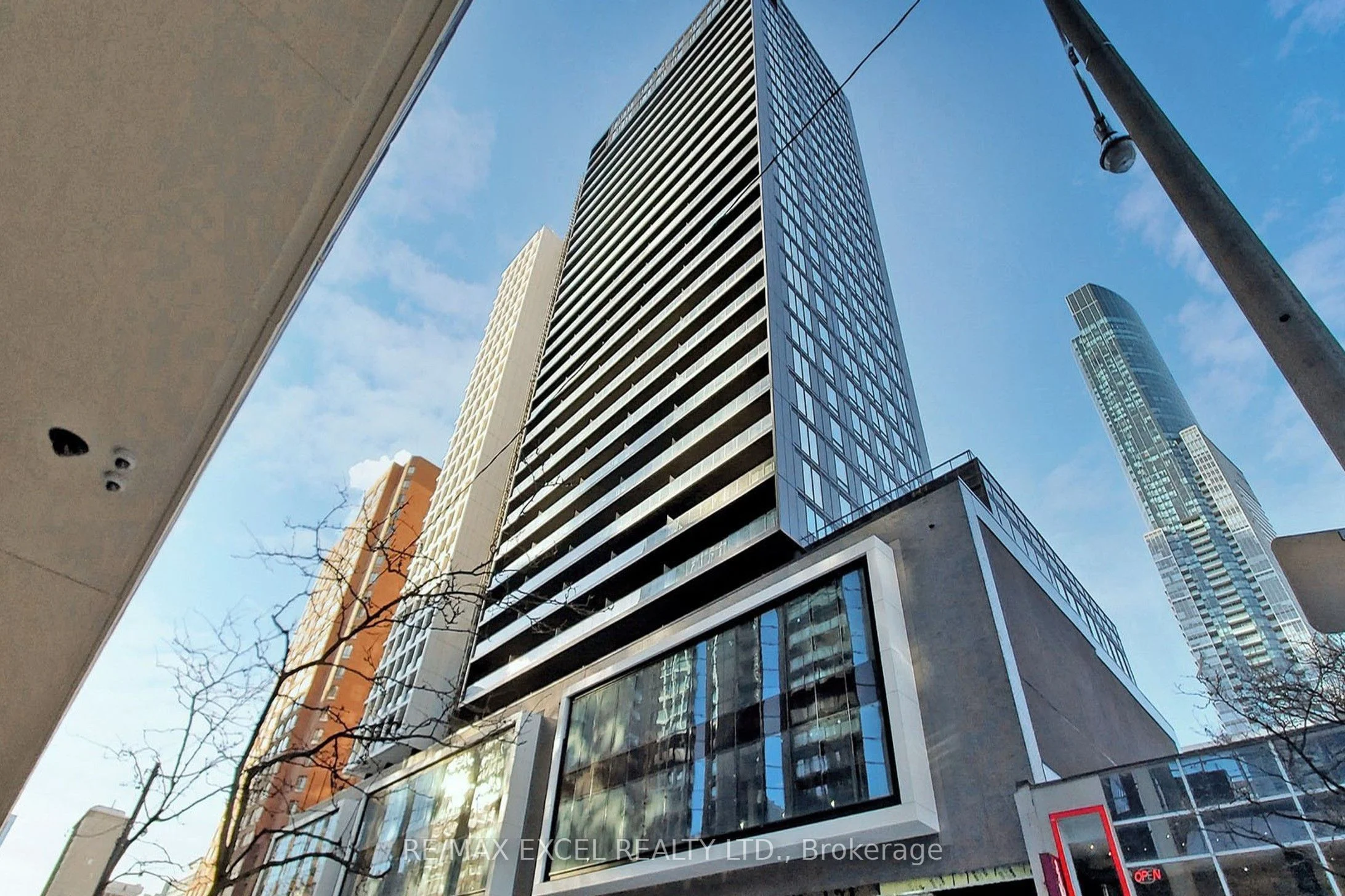 20 Edward Street 1720, Toronto C01, ON M5G 1C9