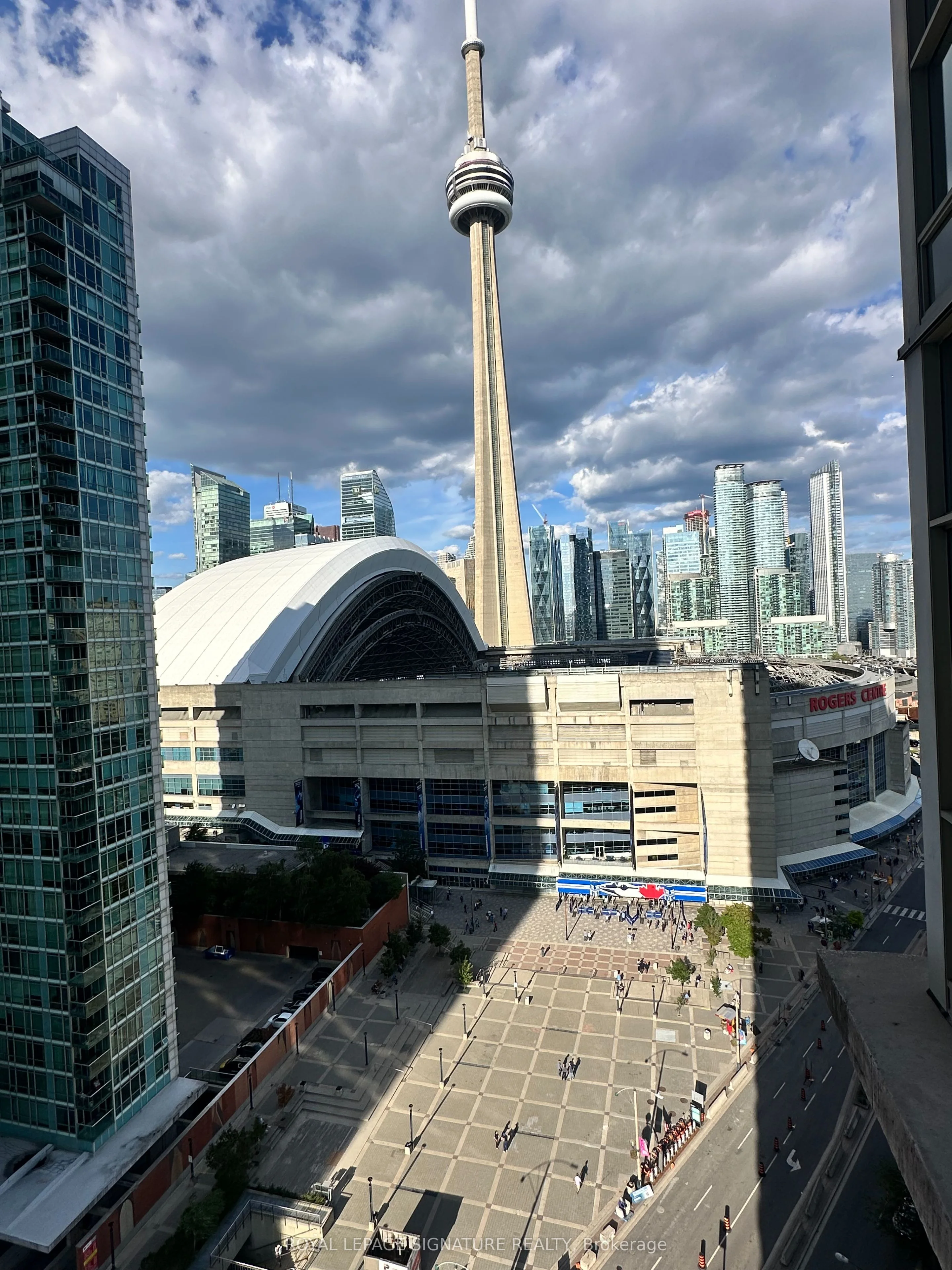 10 Navy Wharf Court 2106, Toronto C01, ON M5V 3V2