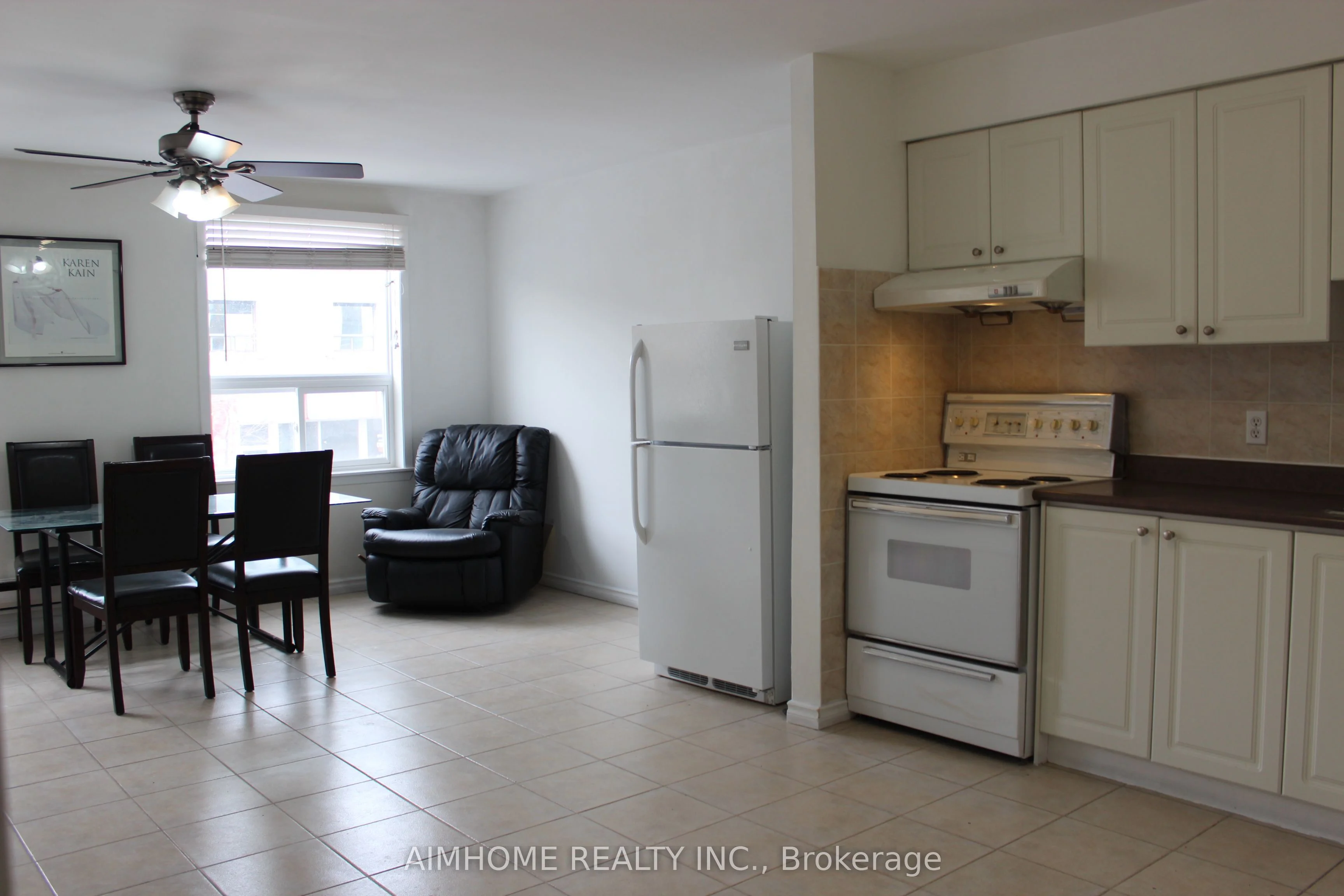 1483 Eglinton Avenue W Apt 1, Toronto C03, ON M6E 2G6