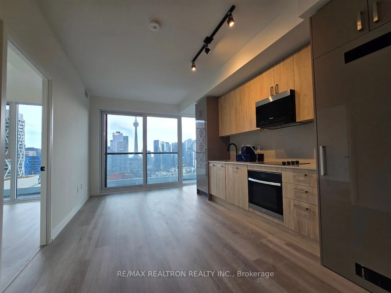 280 Dundas Street 2509, Toronto C01, ON M5T 0E3