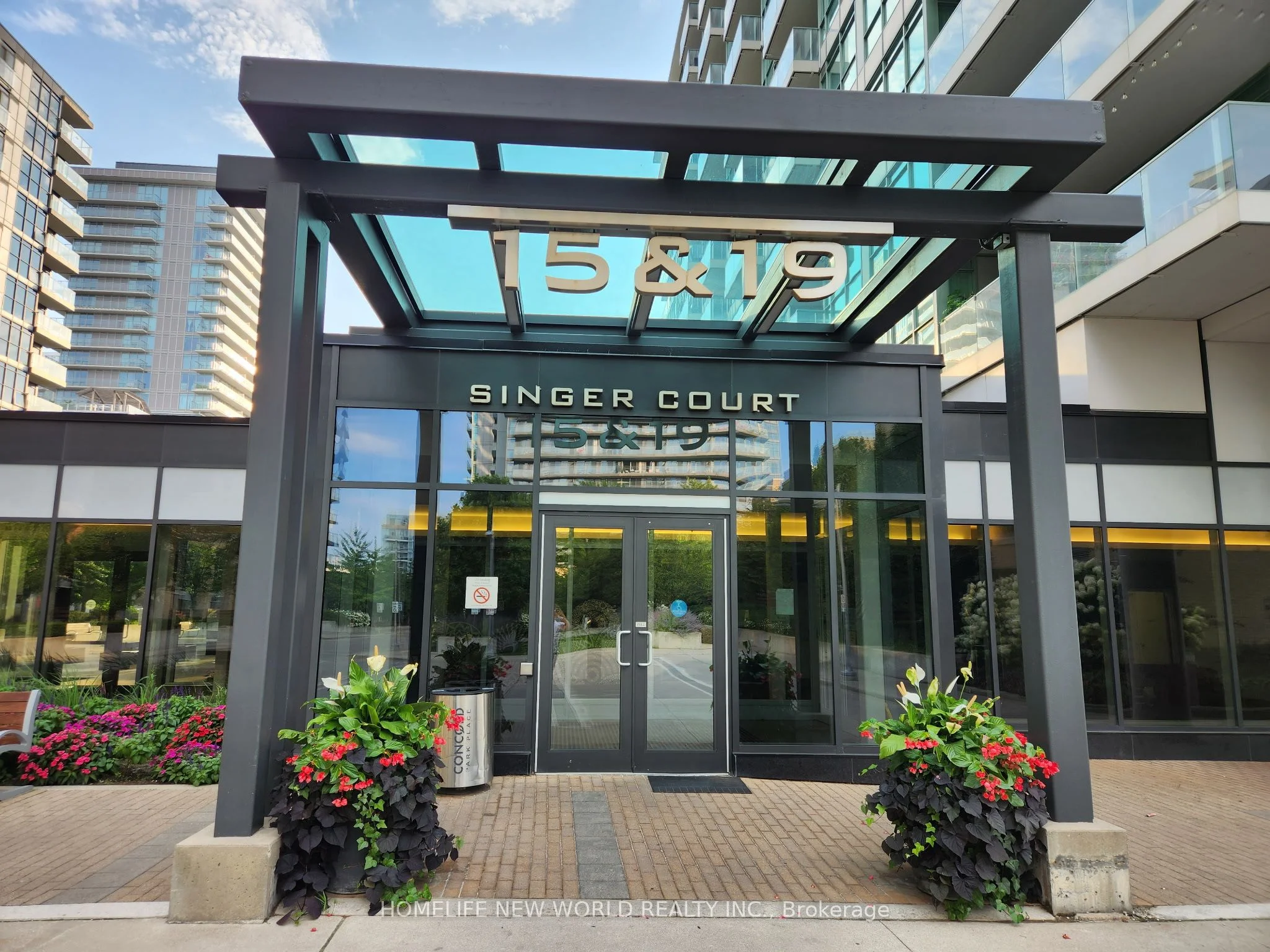 15 Singer Court 807, Toronto C15, ON M2K 0B1