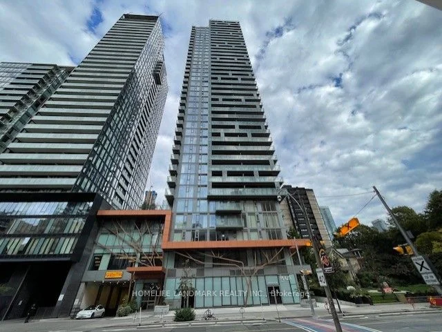 50 Wellesley Street E 3908, Toronto C08, ON M4Y 0C8