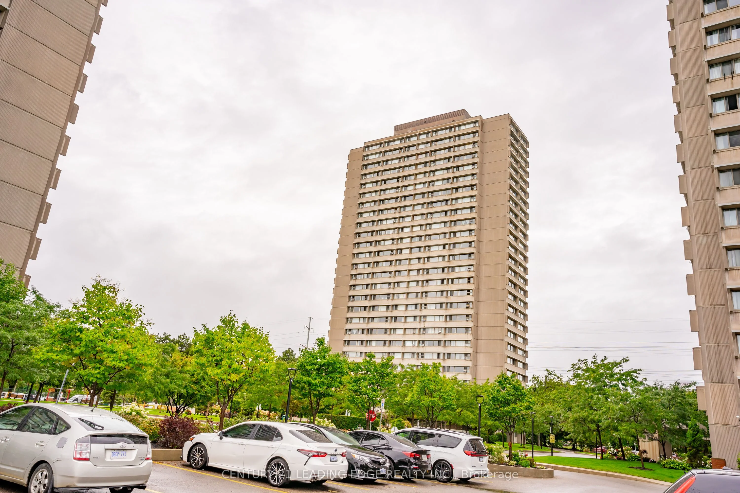 735 Don Mills Road 2407, Toronto C11, ON M3C 1T1