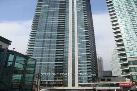 18 Harbour Street 706, Toronto C01, On M5j 2z6