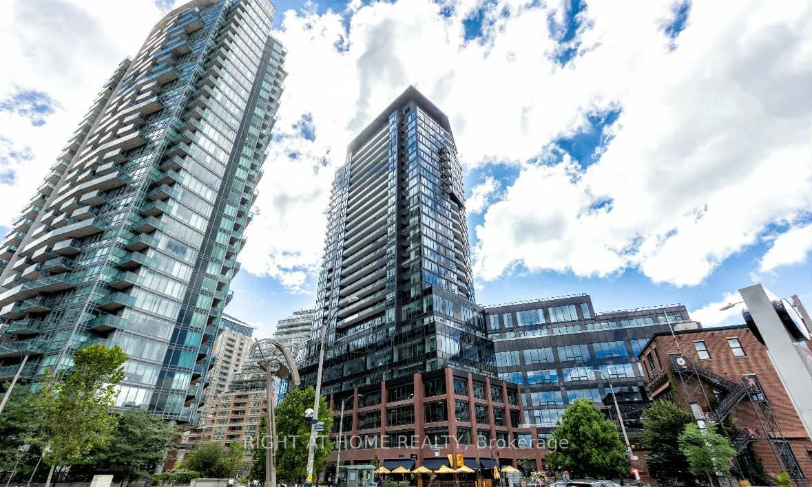 Condo Apartment in Toronto
