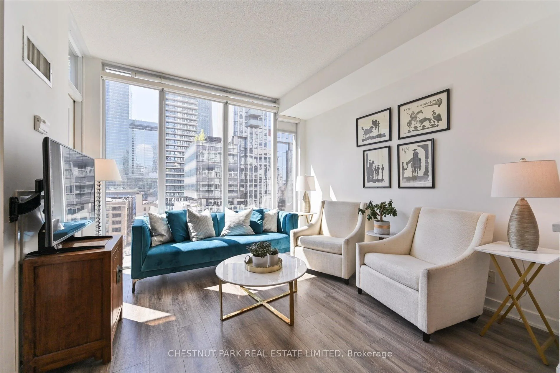 21 Nelson Street 1020, Toronto C01, ON M5V 3H9