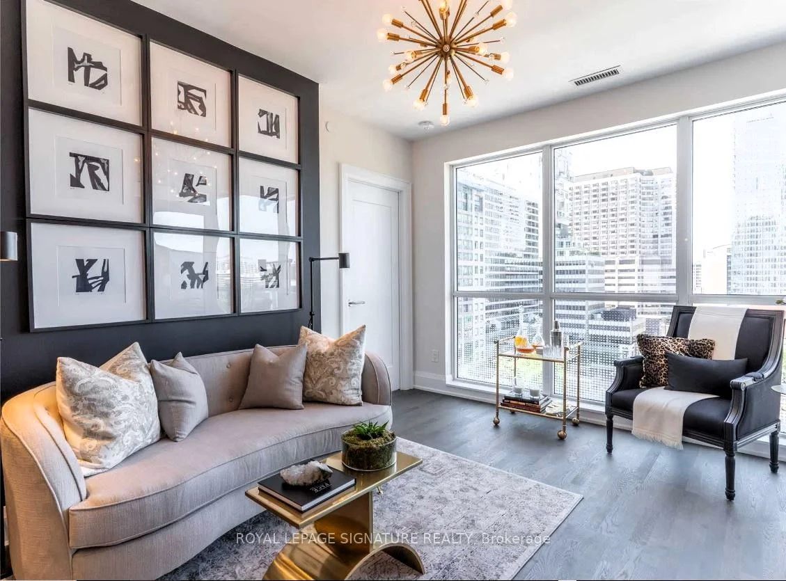 88 Cumberland Street 903, Toronto C02, On M5r 1a3