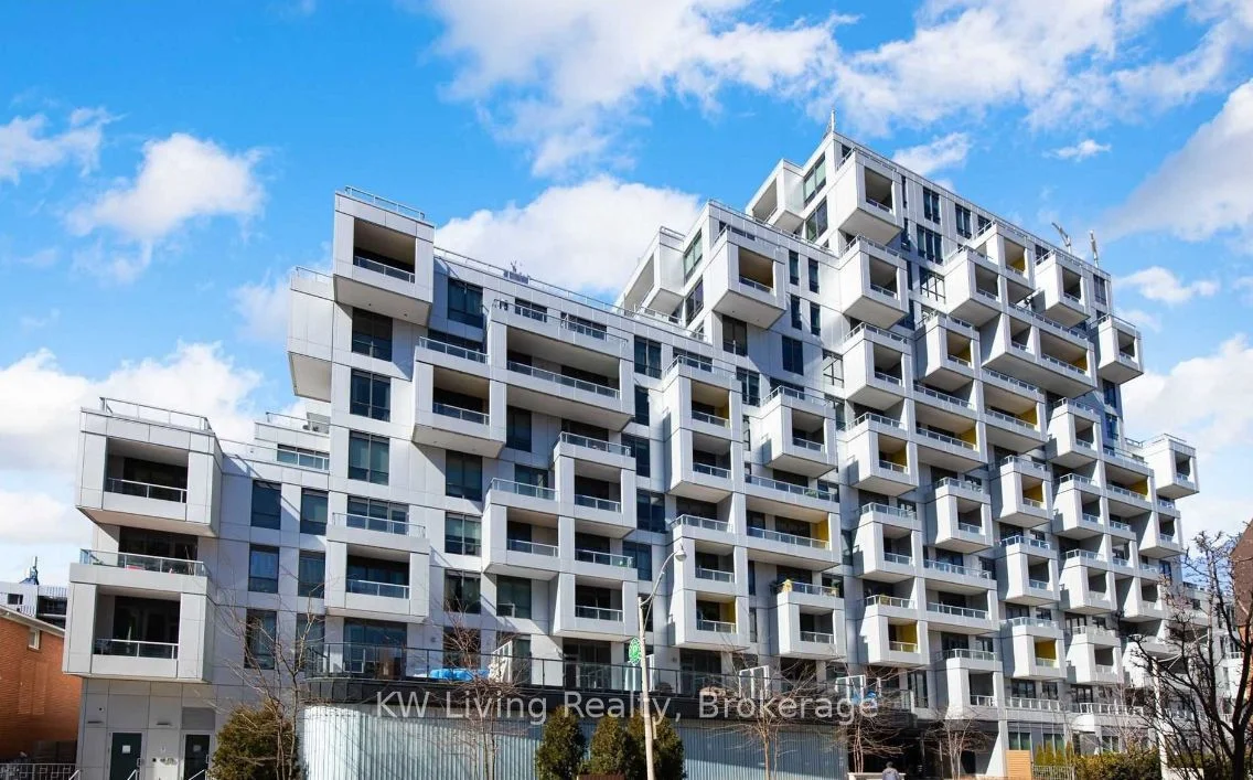 38 Cameron Street 608, Toronto C01, On M5t 0c3