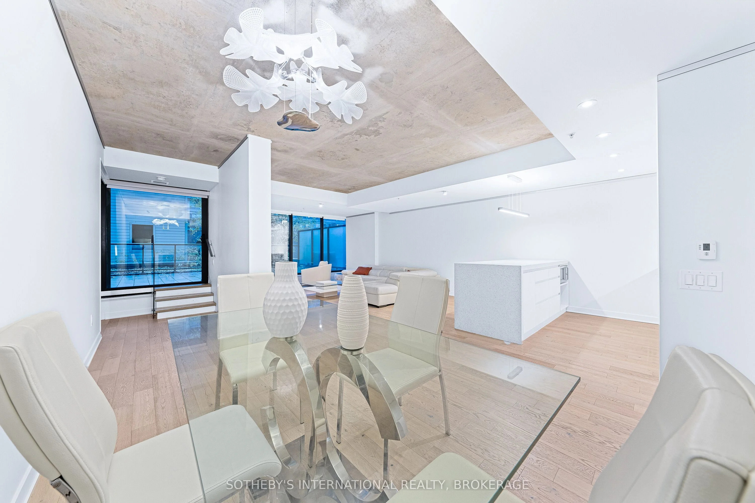 629 King Street W 212, Toronto C01, ON M5V 0G9