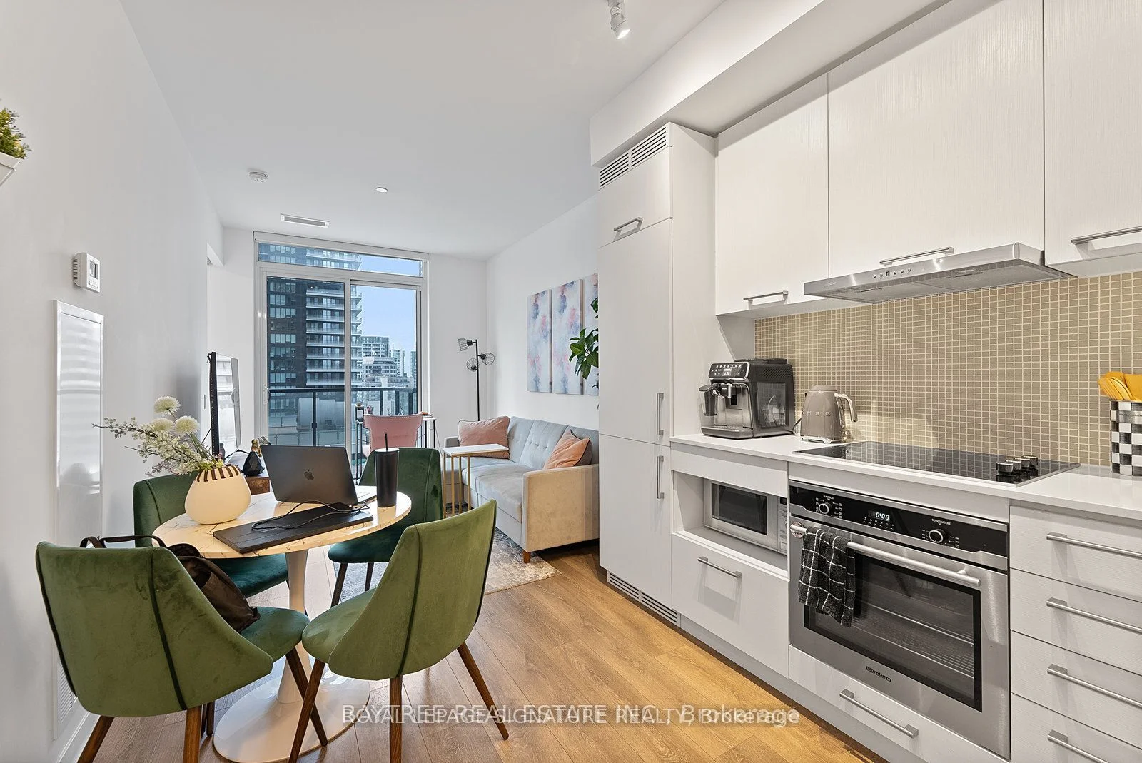 87 Peter Street 1901, Toronto C01, ON M5V 0P1
