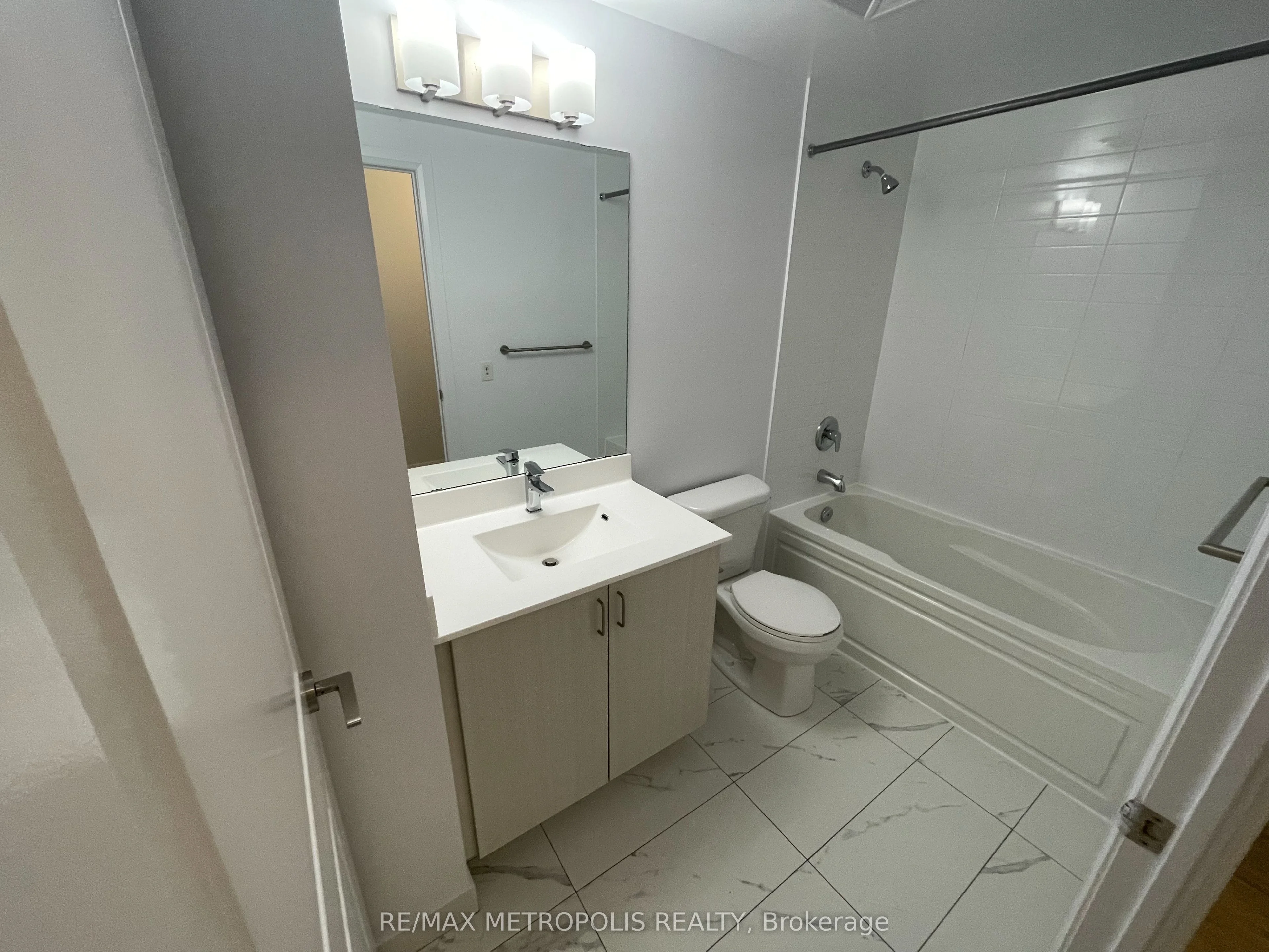 55 Smooth Rose Court 2502, Toronto C15, ON M2J 0G7