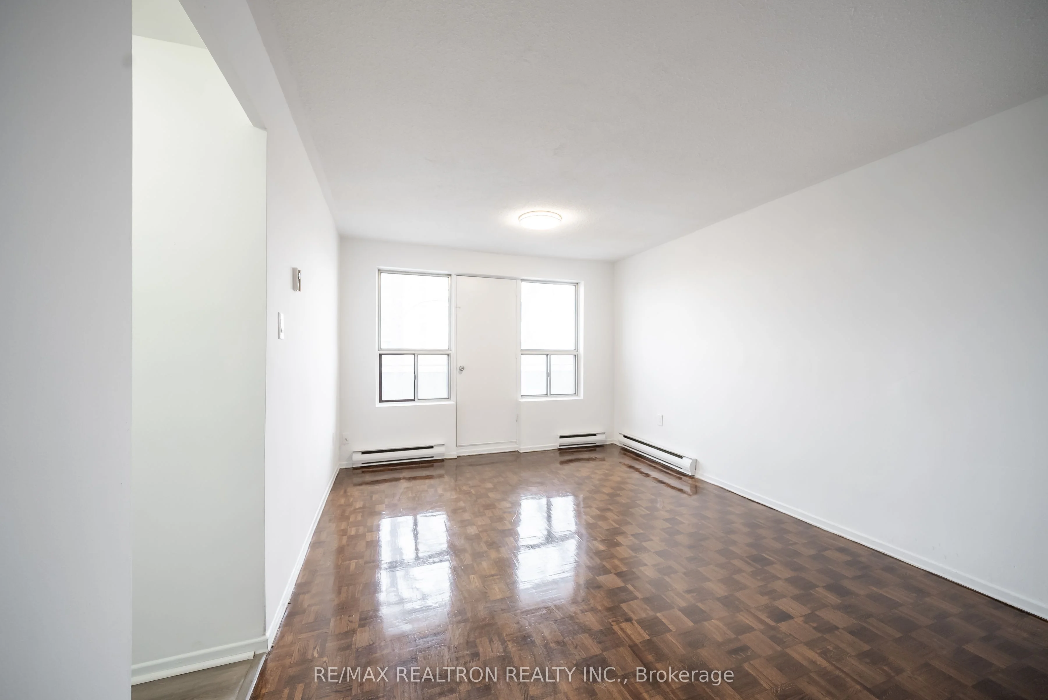1042 Sheppard Avenue W 104, Toronto C06, ON M3H 2T6