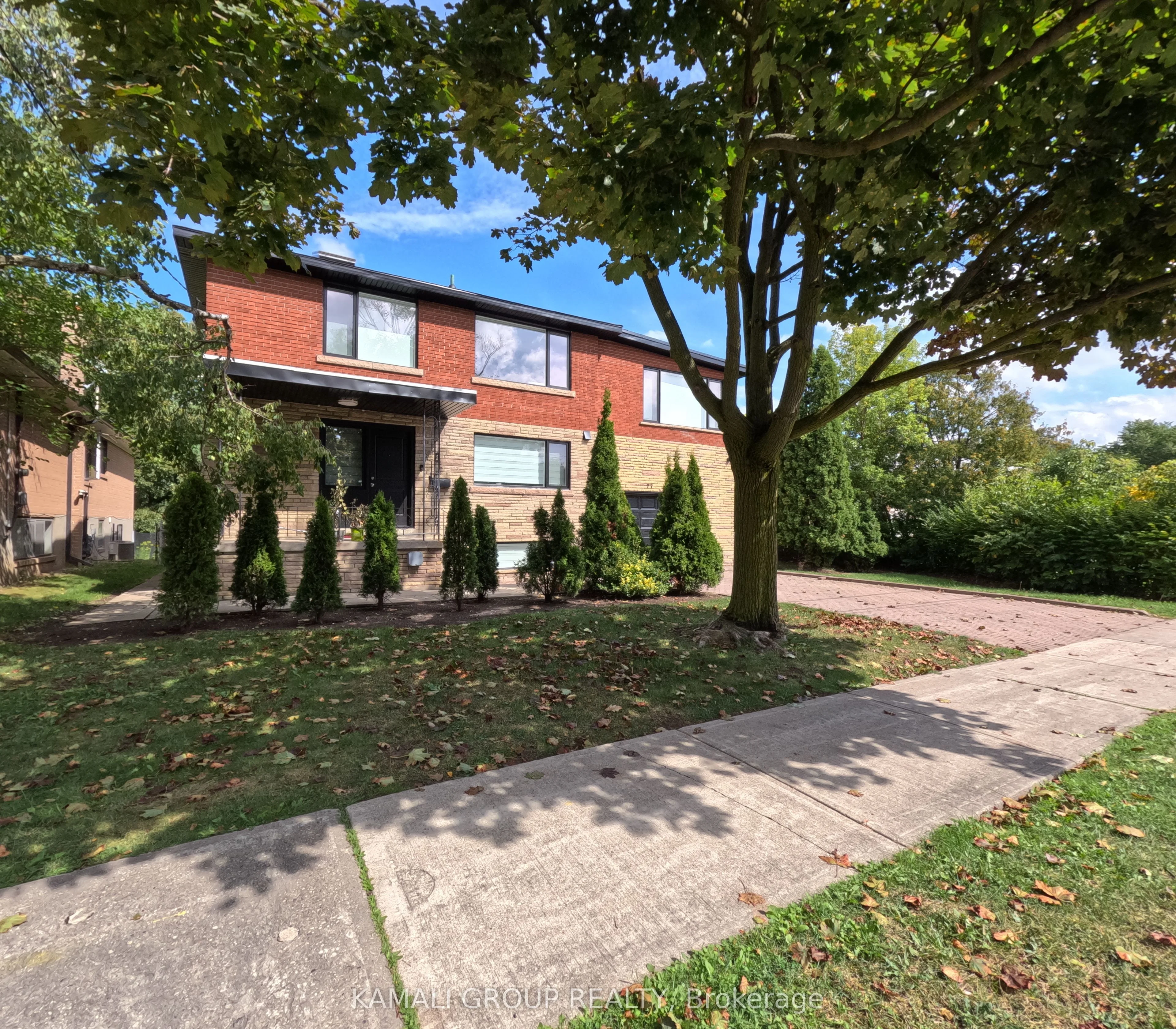 77 Hove Street, Toronto C06, ON M3H 4Z2
