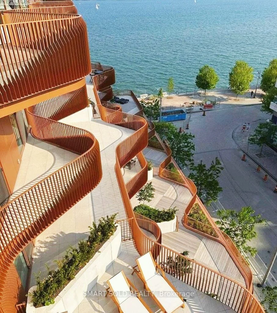 155 Merchants' Wharf 423, Toronto C08, ON M5A 0Y4