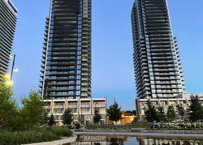 Condo Apartment in Toronto