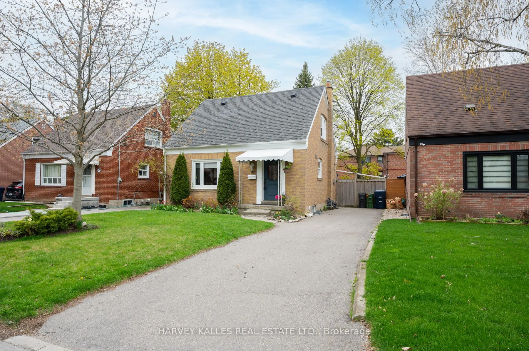 89 Charleswood Drive, Toronto C06, On M3h 1x5