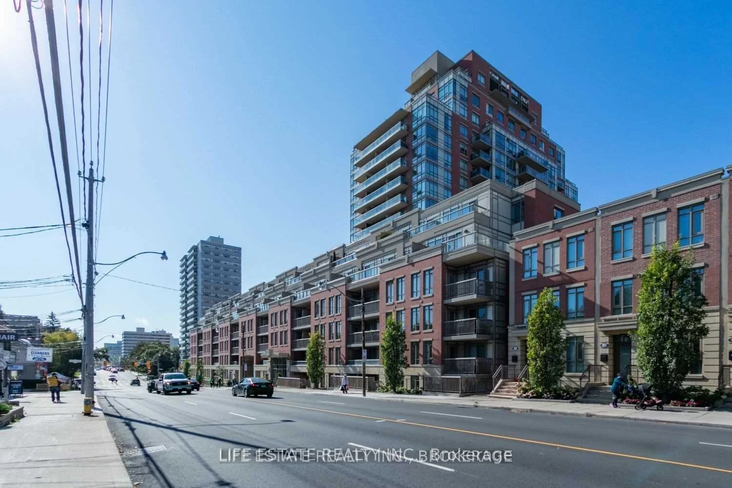 900 Mount Pleasant Road 1204, Toronto C10, ON M4P 3J9